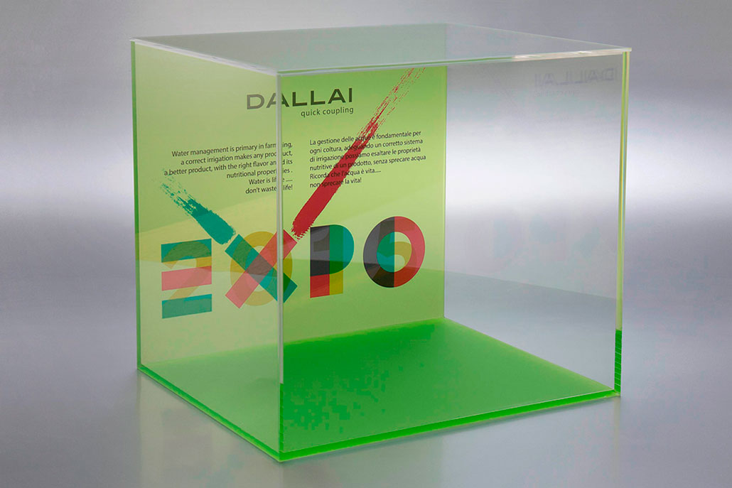 Cubo in metacrilato trasparente con stampa digitale