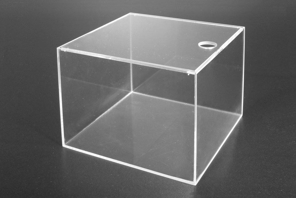 Scatola in plexiglas trasparente alta con coperchio [av_toggle_container faq_markup='' initial='0' mode='accordion' sort='' styling='' colors='' font_color='' background_color='' border_color='' toggle_icon_color='' colors_current='' font_color_current='' toggle_icon_color_current='' background_current='' background_color_current='' background_gradient_current_direction='vertical' background_gradient_current_color1='#000000' background_gradient_current_color2='#ffffff' background_gradient_current_color3='' hover_colors='' hover_font_color='' hover_background_color='' hover_toggle_icon_color='' size-toggle='' av-desktop-font-size-toggle='' av-medium-font-size-toggle='' av-small-font-size-toggle='' av-mini-font-size-toggle='' size-content='' av-desktop-font-size-content='' av-medium-font-size-content='' av-small-font-size-content='' av-mini-font-size-content='' heading_tag='' heading_class='' alb_description='' id='' custom_class='' template_class='' av_uid='' sc_version='1.0' admin_preview_bg=''][av_toggle title=Materiale tags='' custom_id='' av_uid='' sc_version='1.0']Metacrilato trasparente spessore 5 mm[/av_toggle][av_toggle title=Lavorazioni tags='' custom_id='' av_uid='' sc_version='1.0']Taglio laser, lati incollati a 45° con colle UV[/av_toggle][/av_toggle_container]​