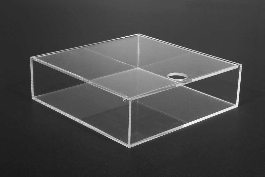 Scatola in plexiglas trasparente bassa con coperchio